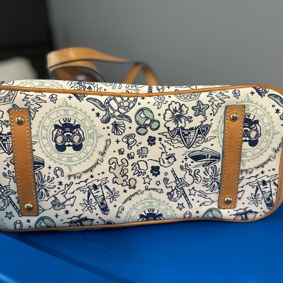 Dooney & Bourke X Disney Vacation Club 25th Anniversary Women's Tote Bag - Picture 4 of 12